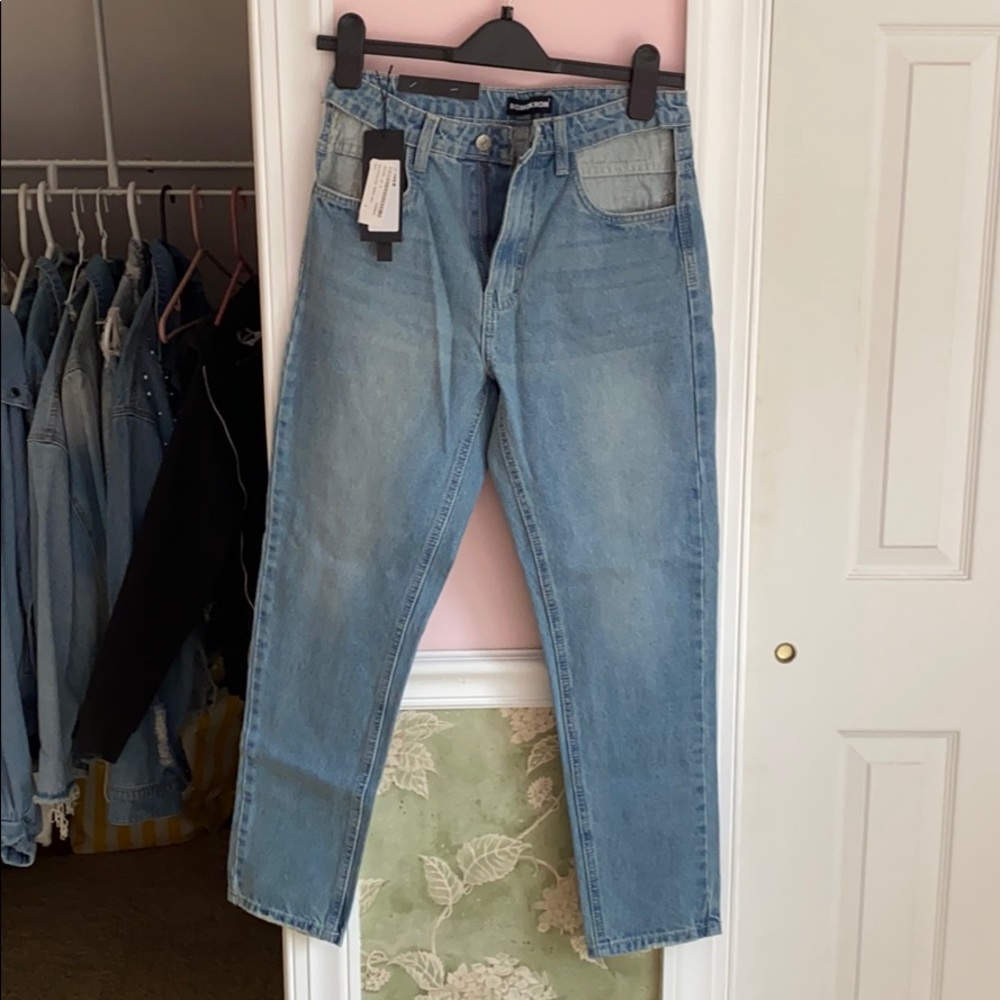 Boyfriend jeans w cutout pocket